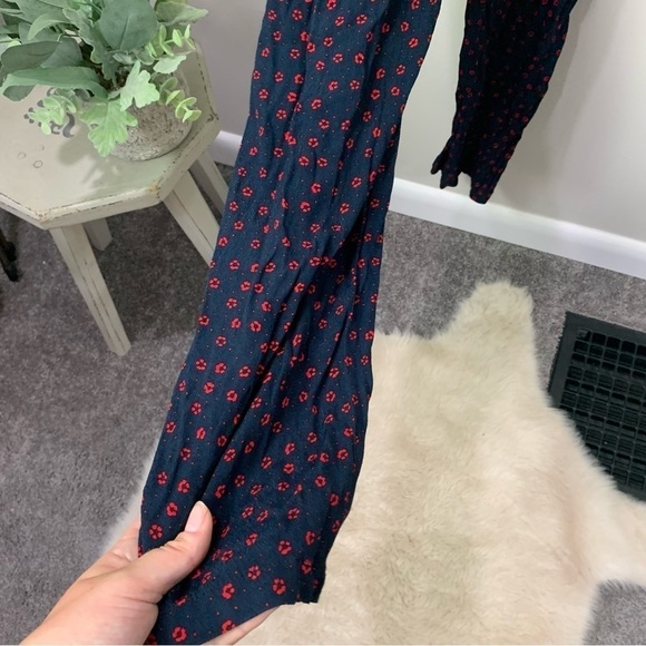 [Abercrombie & Fitch] Women's Navy Blue & Red Ditsy Floral Print Jumpsuit - Picture 6 of 11